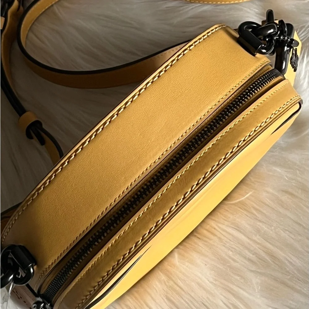 35844 - Coach Canteen Crossbody - Picture 7 of 12